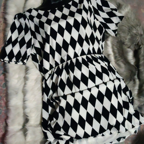 Pink Owl Dresses & Skirts - Pink Owl Black & White diamond pattern mini dress